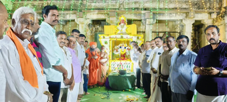 ಮನಸ್ಸಿನ ಕಲ್ಮಶ ಹೋಗಲಾಡಿಸಲು ದೀಪೋತ್ಸವ - ಶ್ರೀ ವೀರಭದ್ರ ಶಿವಾಚಾರ್ಯ ಸ್ವಾಮೀಜಿ.