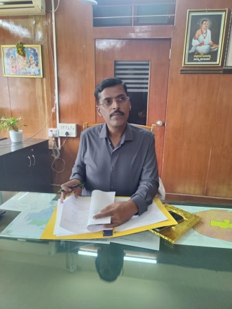 ಮಧುಗಿರಿಯ ನೂತನ ತಹಸೀಲ್ದಾರ್ ಆಗಿ ಶ್ರೀನಿವಾಸ್  ಅಧಿಕಾರ ಸ್ವೀಕಾರ