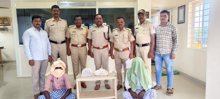 ಅಕ್ರಮ ಗಾಂಜಾ ಮಾರಾಟ - ಇಬ್ಬರ ಬಂಧನ 