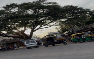 ಮಧುಗಿರಿಯಲ್ಲಿ ಅಸ್ತವ್ಯಸ್ತ ಆಟೋ ನಿಲುಗಡೆ: ಸಾರ್ವಜನಿಕರಿಗೆ ತೊಂದರೆ